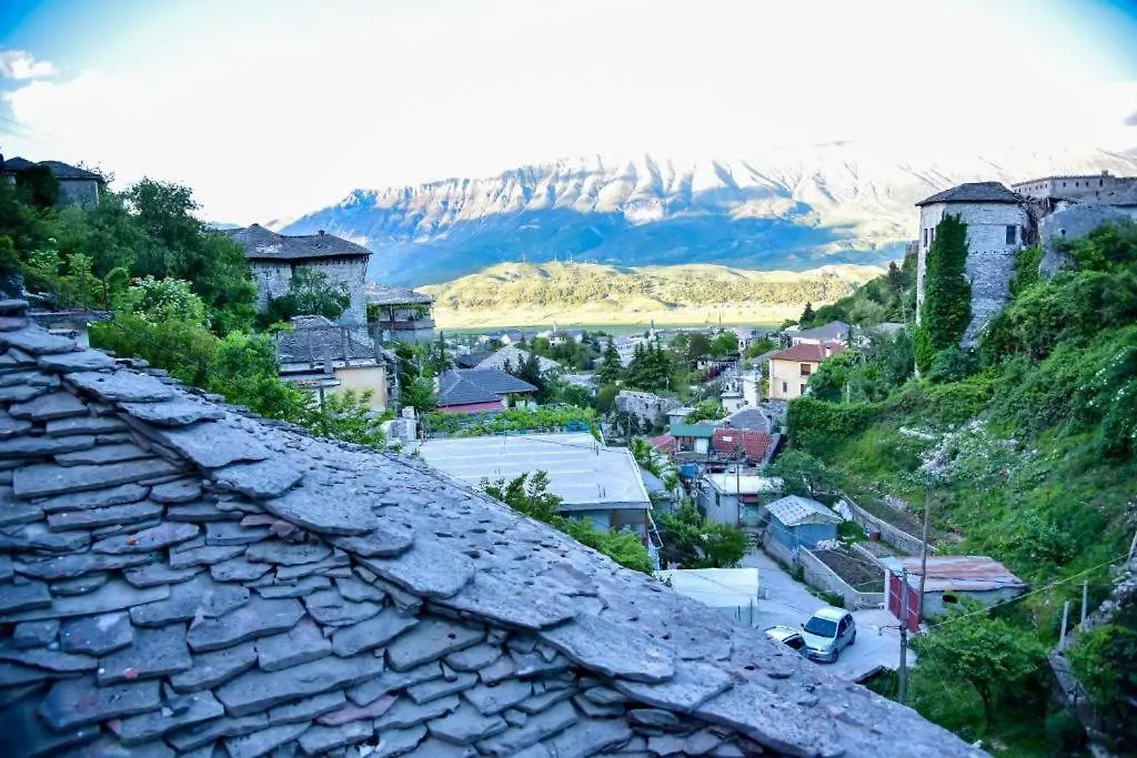 Grandma'S 0*, Gjirokaster